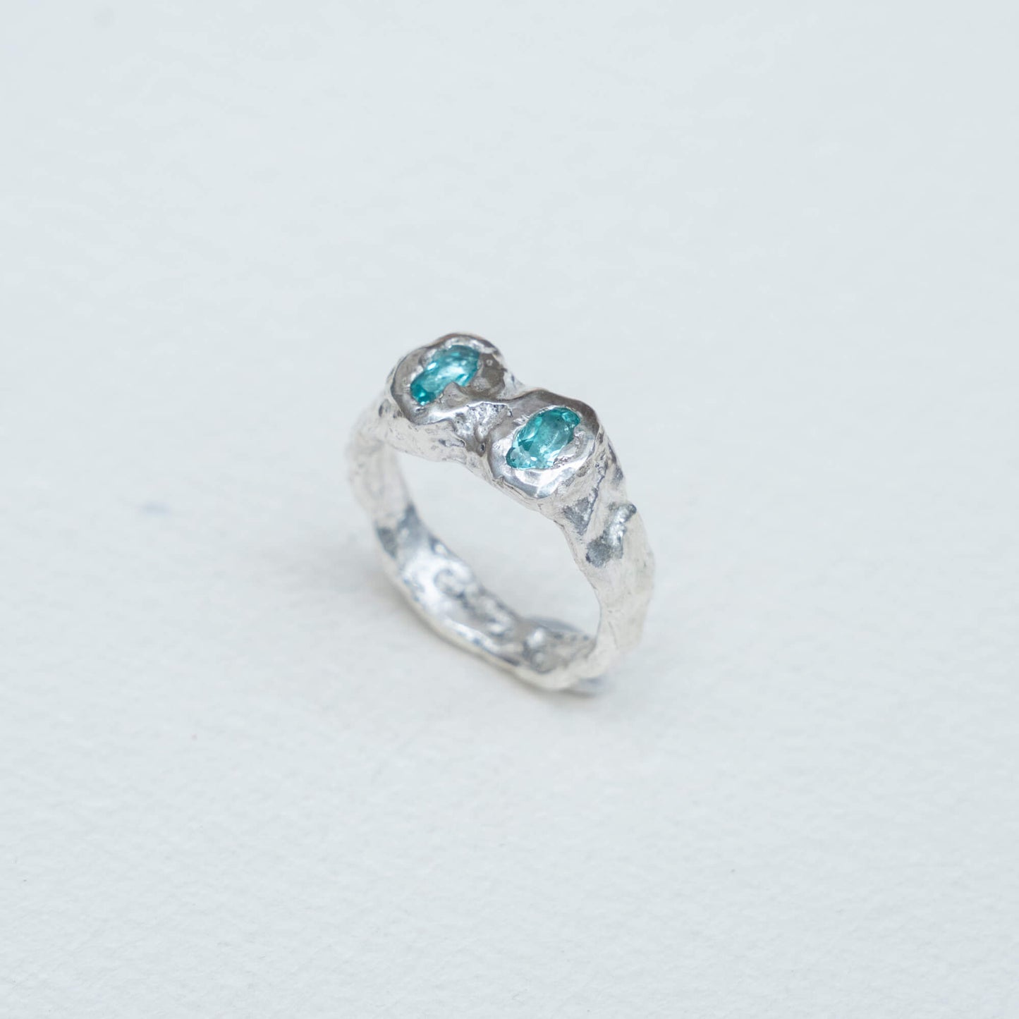 Anillo de Lava doble apatito