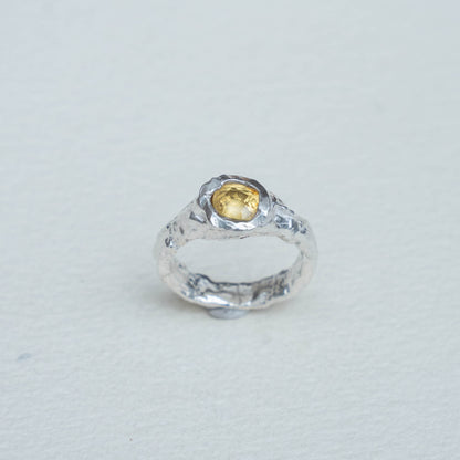 Anillo de Lava zafiro