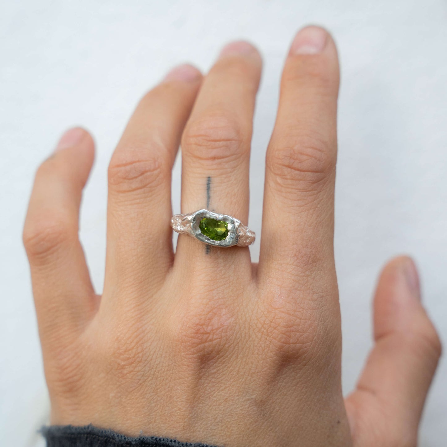 Anillo de Lava Peridoto
